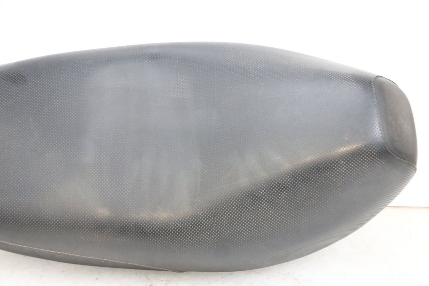 photo de SELLE MBK BOOSTER SPIRIT 50 (2004 - 2017) - Détail de la pièce