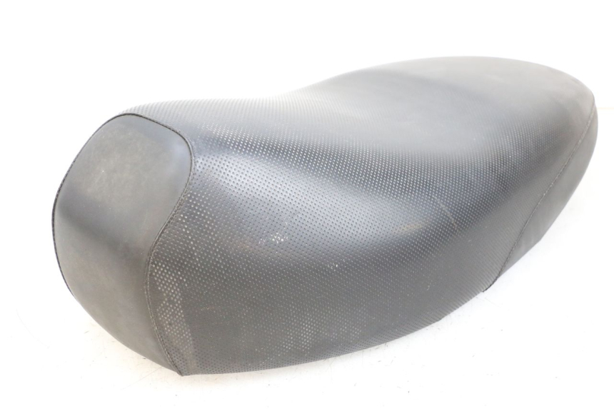 photo de SELLE MBK BOOSTER SPIRIT 50 (2004 - 2017) - Marquages et références