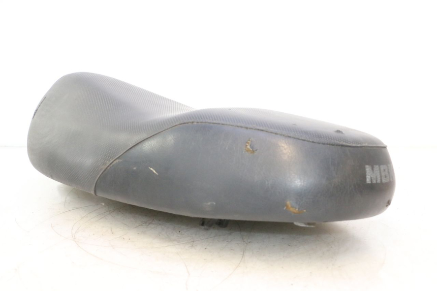 photo de SELLE MBK BOOSTER SPIRIT 50 (1999 - 2003) - Détail de la pièce