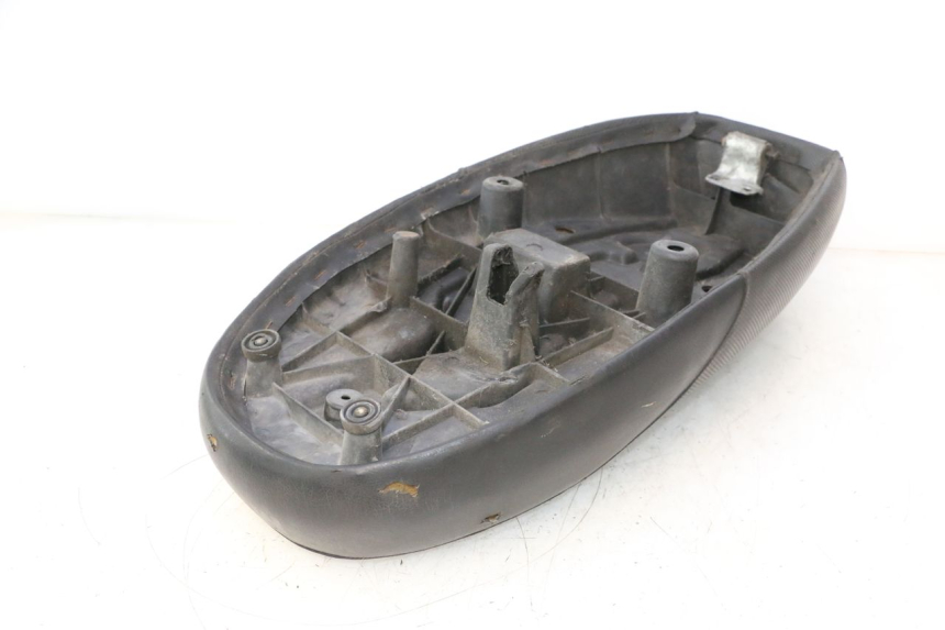 photo de SELLE MBK BOOSTER SPIRIT 50 (1999 - 2003) - État de surface