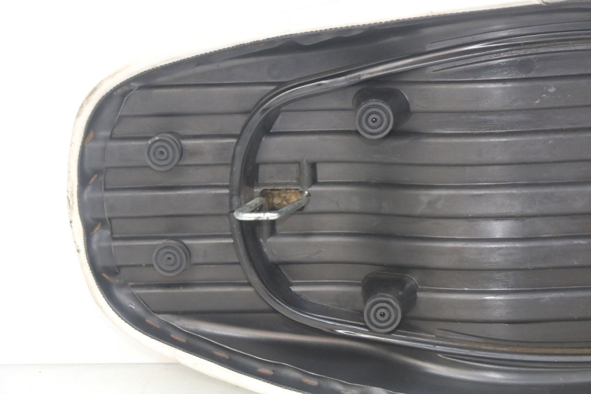 photo de SELLE MBK BOOSTER SPIRIT NAKED 50 (2004 - 2017) - Photo complémentaire