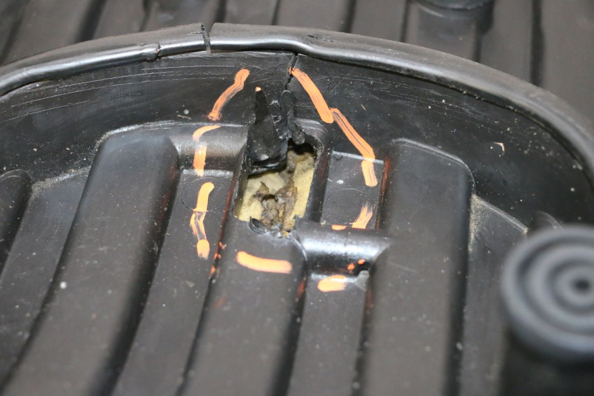 photo de SELLE MBK BOOSTER SPIRIT NAKED 50 (2004 - 2017) - Détail de la pièce