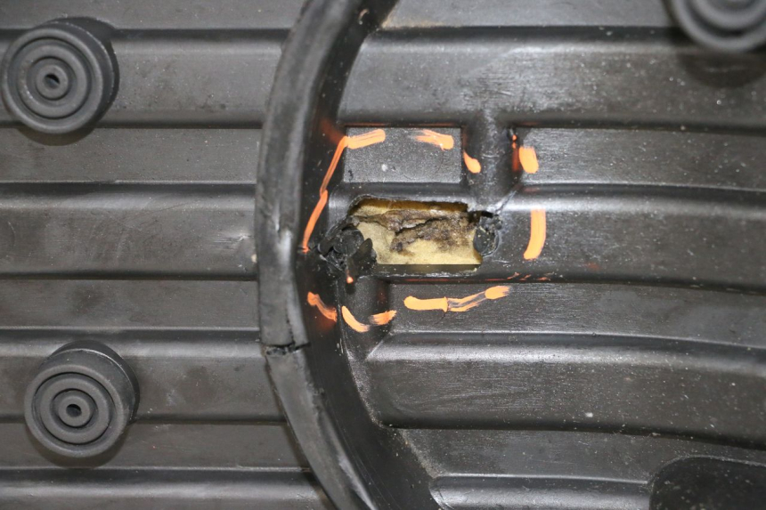 photo de SELLE MBK BOOSTER SPIRIT NAKED 50 (2004 - 2017) - Vue rapprochée