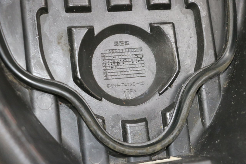 photo de SELLE MBK BOOSTER SPIRIT NAKED 50 (2004 - 2017) - Autre angle de vue