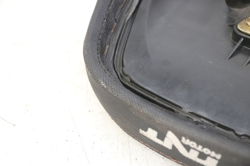photo de SELLE TNT MOTOR BOSTON 4T 50 (2018 - 2025) - Gros plan technique