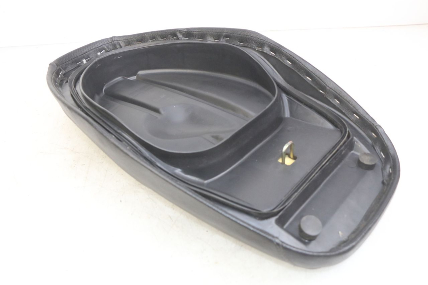 photo de SELLE BAOTIAN BT 49 QT-9 50 (2006 - 2010) - Points de fixation