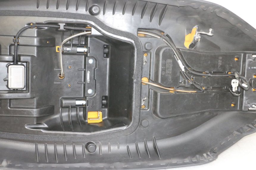 photo de SELLE SUZUKI BURGMAN 650 (2013 - 2020) - Détails caractéristiques