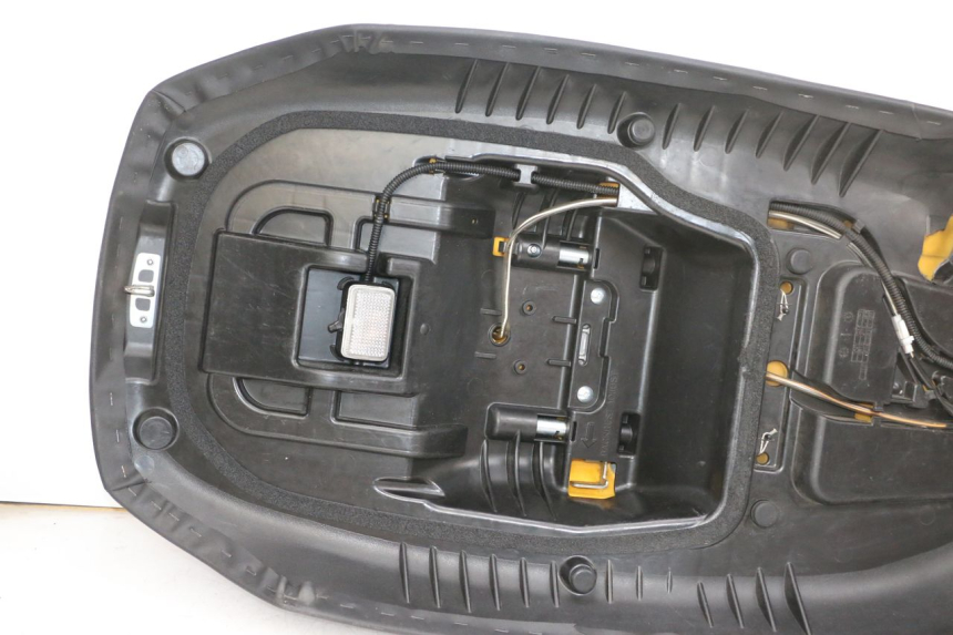 photo de SELLE SUZUKI BURGMAN 650 (2013 - 2020) - Vue rapprochée