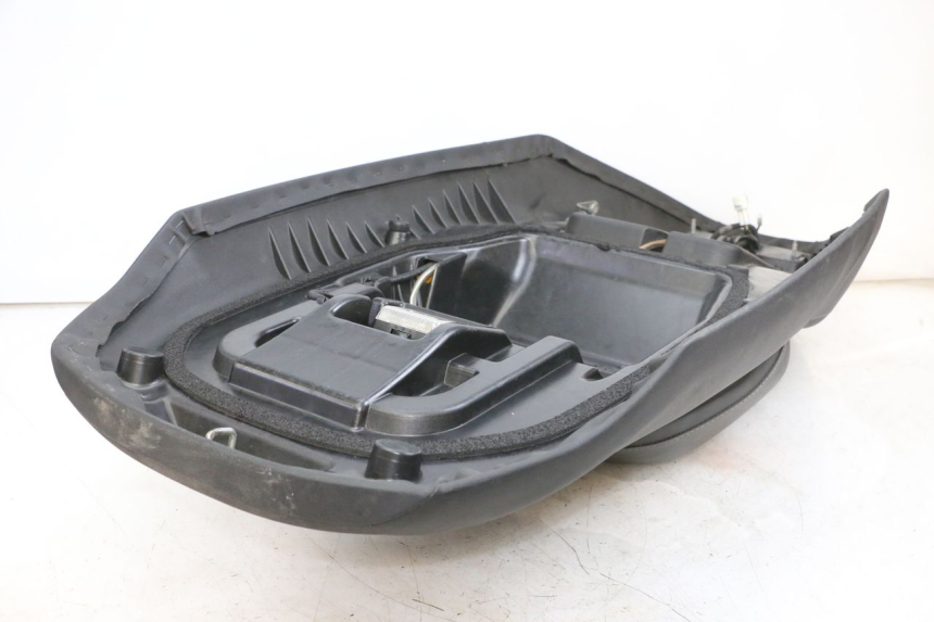 photo de SELLE SUZUKI BURGMAN 650 (2013 - 2020) - Gros plan technique