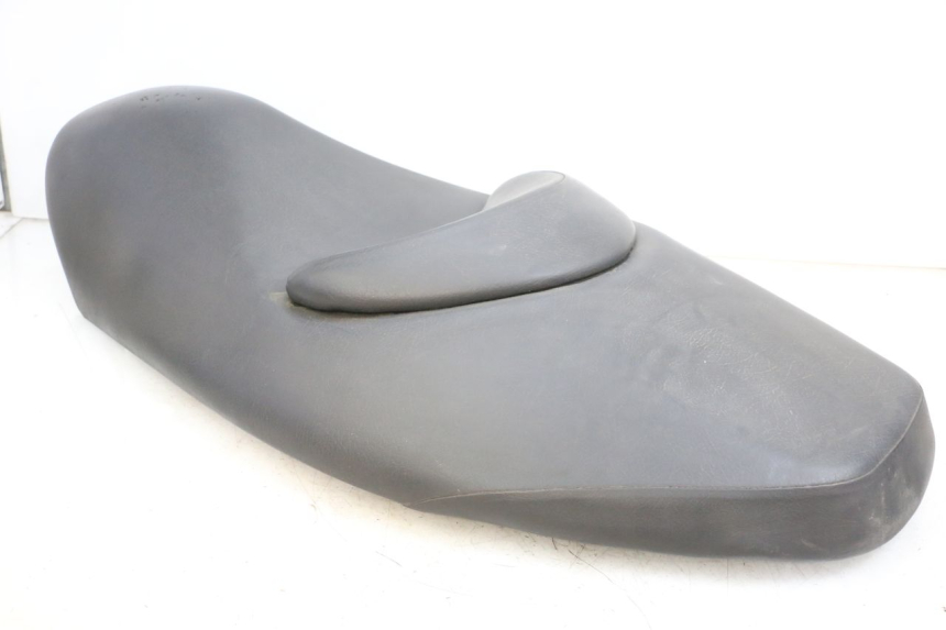 photo de SELLE SUZUKI BURGMAN 125 (2007 - 2014) - Marquages et références