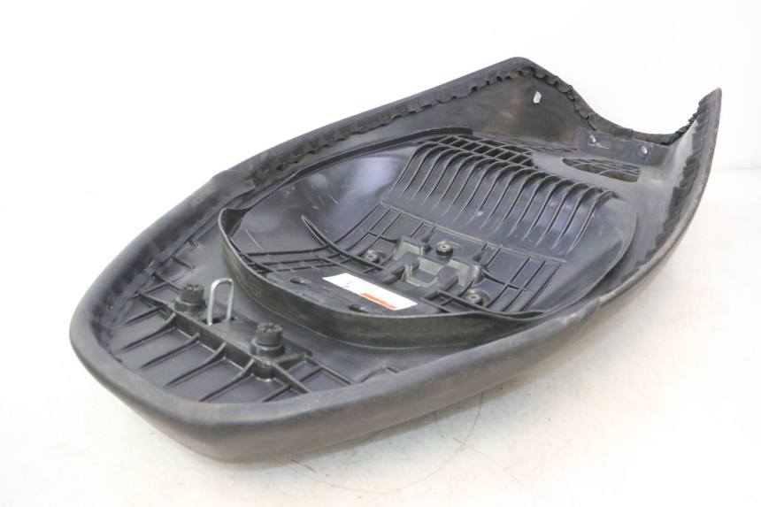 photo de SELLE SUZUKI BURGMAN 125 (2007 - 2014) - Zoom composants