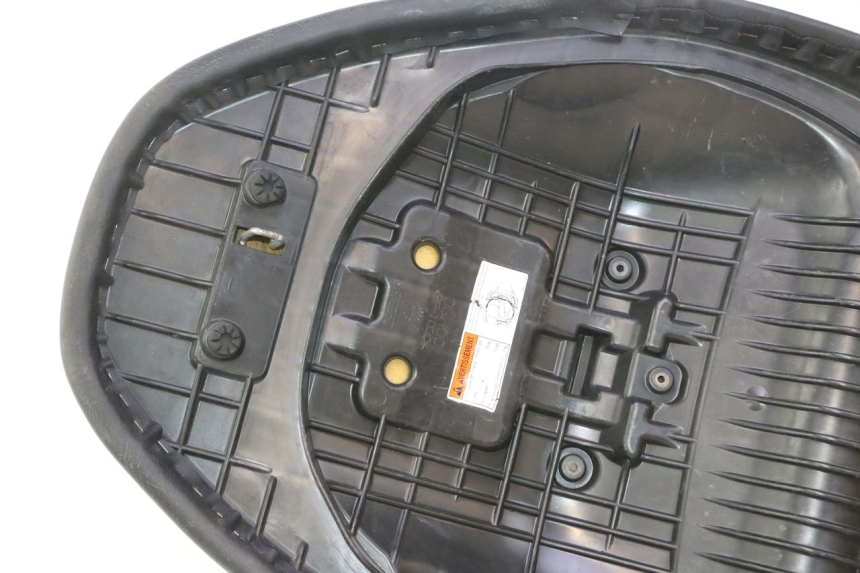 photo de SELLE SUZUKI BURGMAN 125 (2007 - 2014) - Inspection visuelle