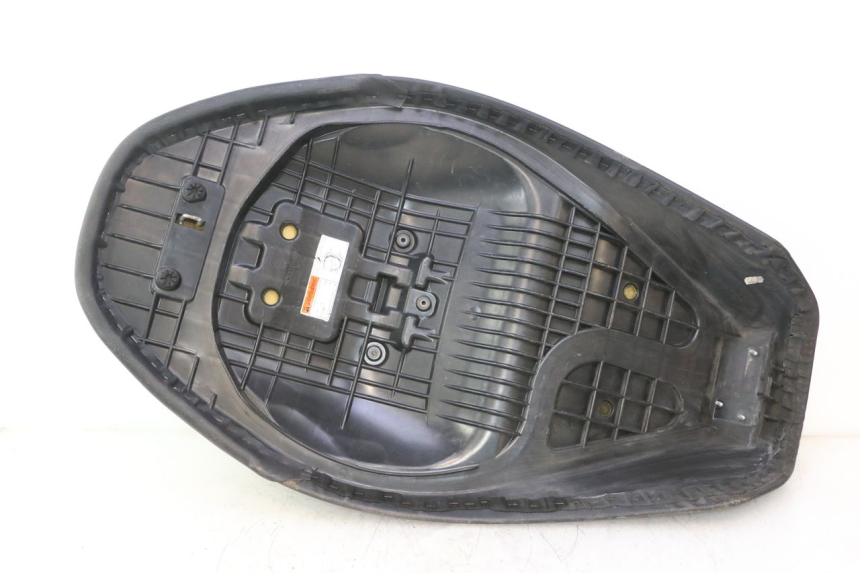 photo de SELLE SUZUKI BURGMAN 125 (2007 - 2014) - Focus structure