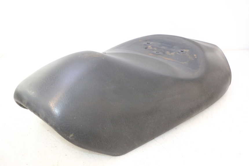 photo de SELLE SUZUKI BURGMAN 125 (2007 - 2014) - Gros plan technique