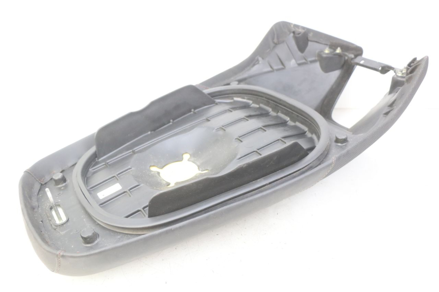 photo de SELLE YAMAHA BW'S BWS 125 (2010 - 2013) - Gros plan technique