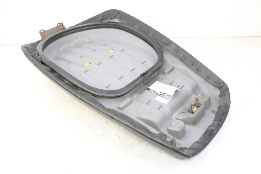 photo de SELLE YAMAHA BW'S 100 (1999 - 2002) - Autre angle de vue