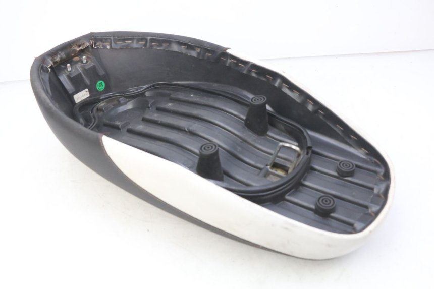photo de SELLE YAMAHA BW'S NAKED 50 (2008 - 2019) - Pièce contrôlée