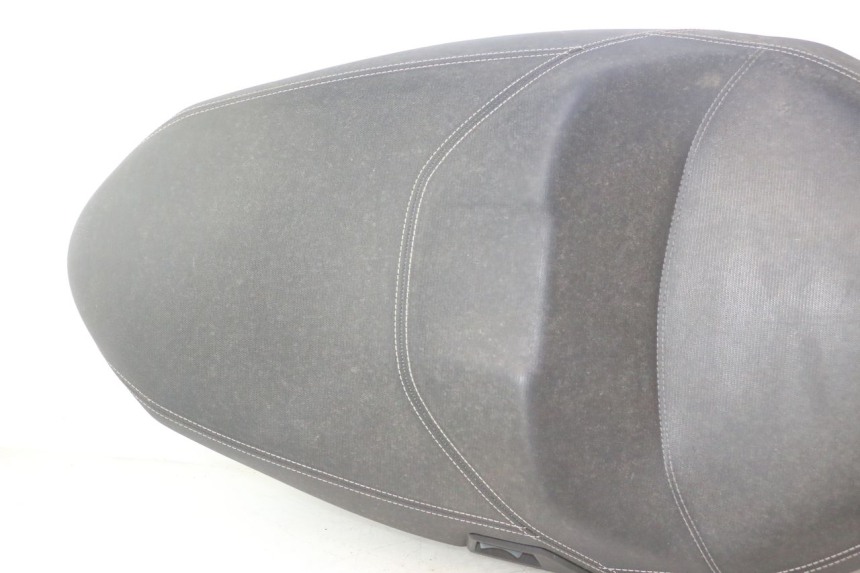 photo de SELLE BMW C SPORT 650 (2015 - 2021) - Points de fixation