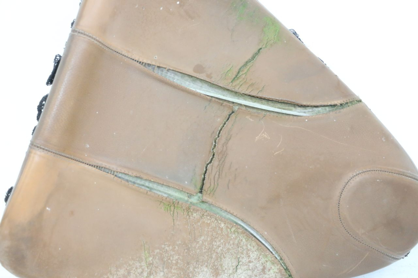 photo de SELLE BMW C1 125 (2000 - 2003) - Gros plan technique