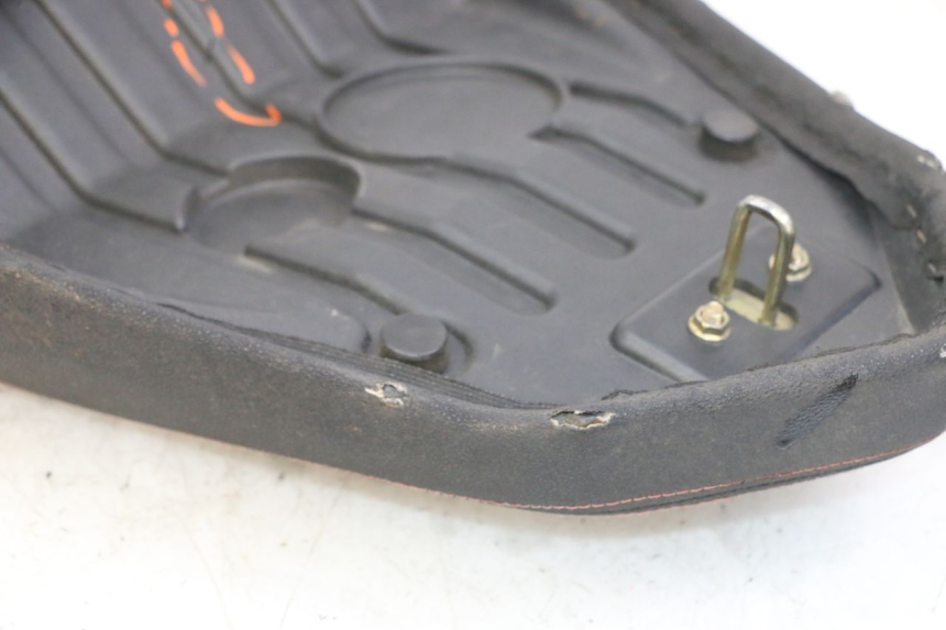 photo de SELLE ORCAL CAVARO 4T 50 (2019 - 2023) - Vue rapprochée