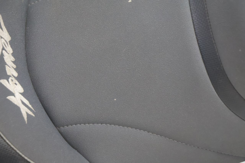 photo de SELLE HONDA CB F HORNET 600 (2005 - 2006) - Vue d’ensemble