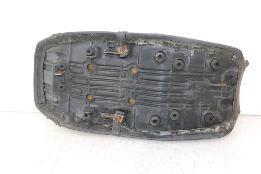 photo de SELLE HONDA CB TWO FIFTY 250 (1991 - 2002) - Vue d’ensemble