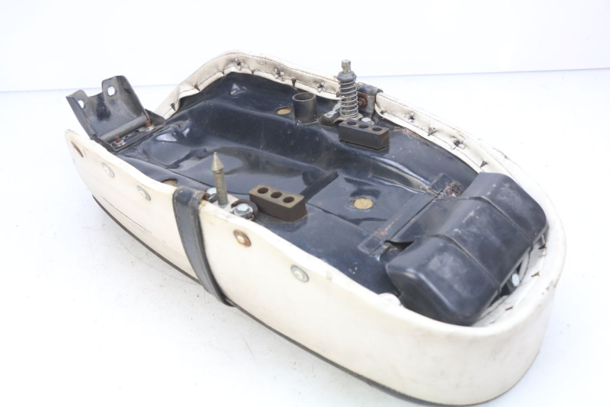 photo de SELLE TNT MOTOR CITY 50 (2007 - 2018) - Gros plan technique