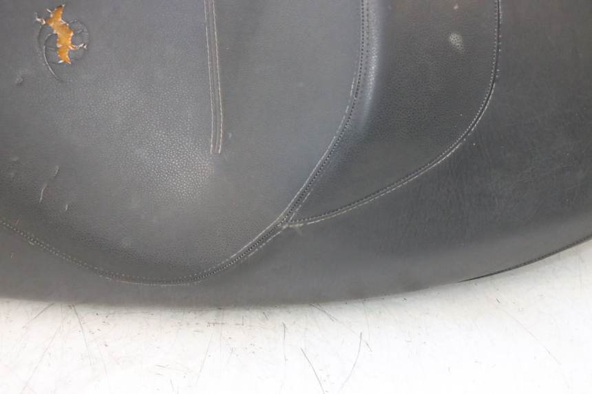 photo de SELLE PEUGEOT CITYSTAR 125 (2011 - 2017) - Gros plan technique