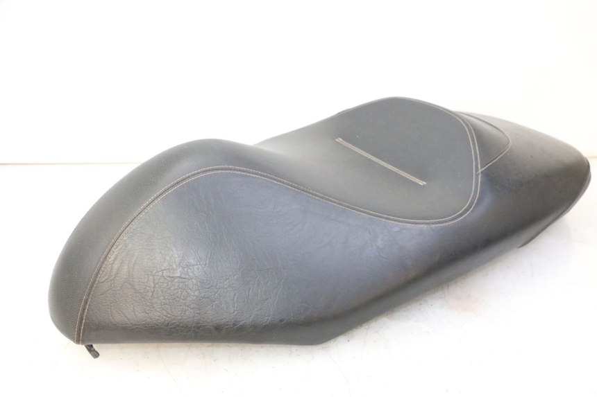 photo de SELLE PEUGEOT CITYSTAR 50 (2013 - 2017) - Gros plan technique