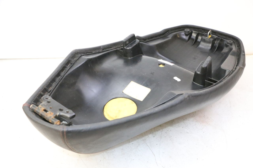 photo de SELLE PEUGEOT CITYSTAR 50 (2013 - 2017) - Points de fixation