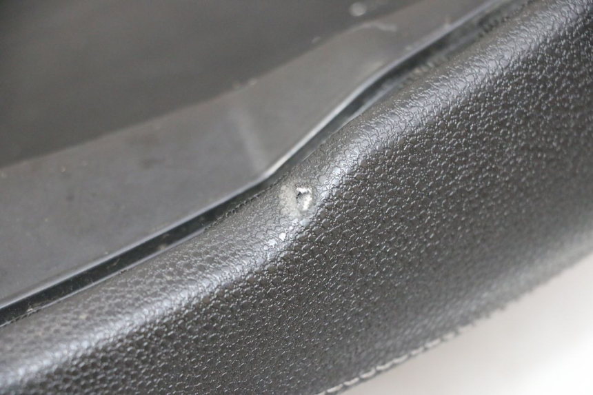 photo de SELLE PEUGEOT CITYSTAR 50 (2013 - 2017) - État de surface