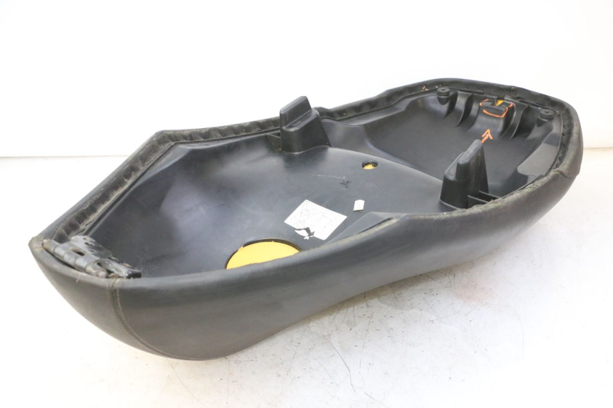 photo de SELLE PEUGEOT CITYSTAR 50 (2013 - 2017) - Points de fixation