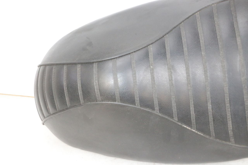 photo de SELLE PEUGEOT DJANGO 4T 50 (2014 - 2019) - Vue rapprochée