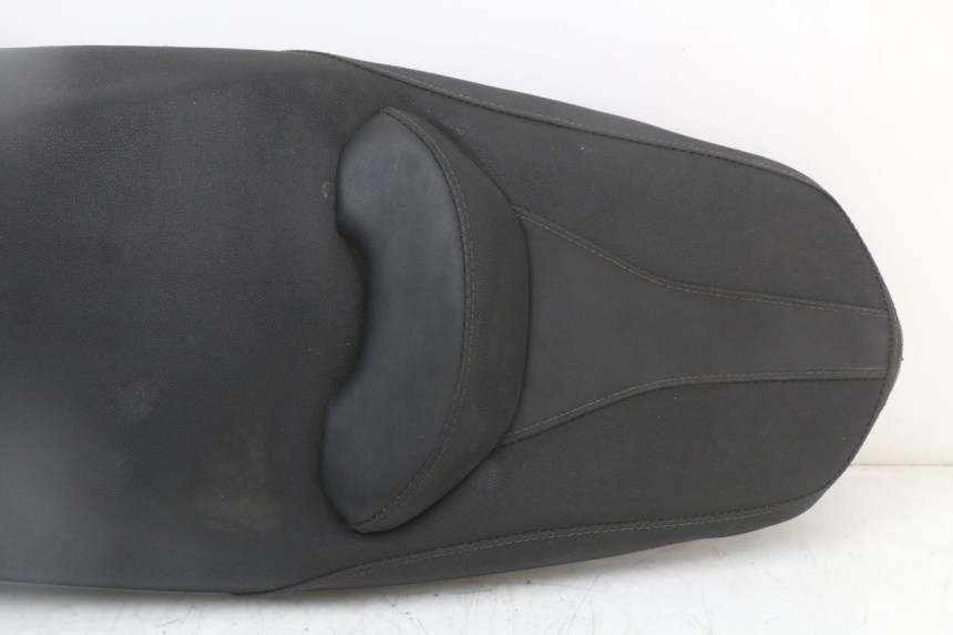 photo de SELLE LONGJIA EASY MAX 125 (2020 - 2024) - Gros plan technique