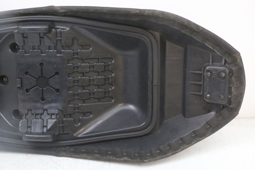 photo de SELLE LONGJIA EASY MAX 125 (2020 - 2024) - État de surface