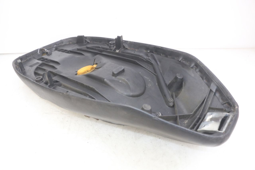 photo de SELLE PEUGEOT ELYSEO 125 (1999 - 2004) - Zoom composants