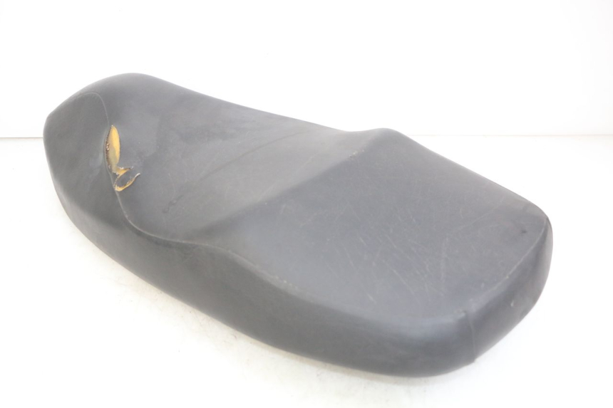 photo de SELLE PEUGEOT ELYSEO 125 (1999 - 2004) - Vue d’ensemble