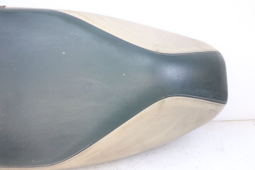 photo de SELLE PEUGEOT ELYSEO 125 (1999 - 2004) - Angle alternatif