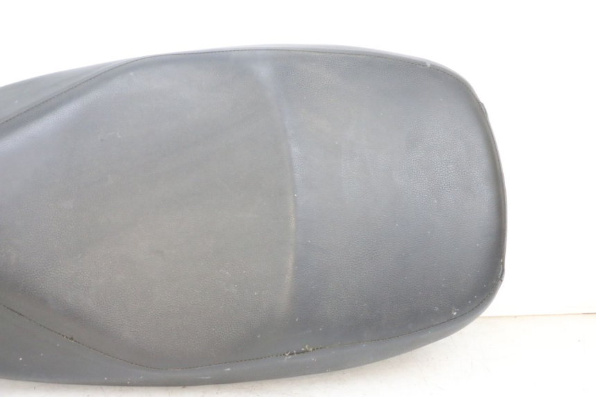 photo de SELLE PEUGEOT ELYSEO 125 (1999 - 2004) - Zoom qualité