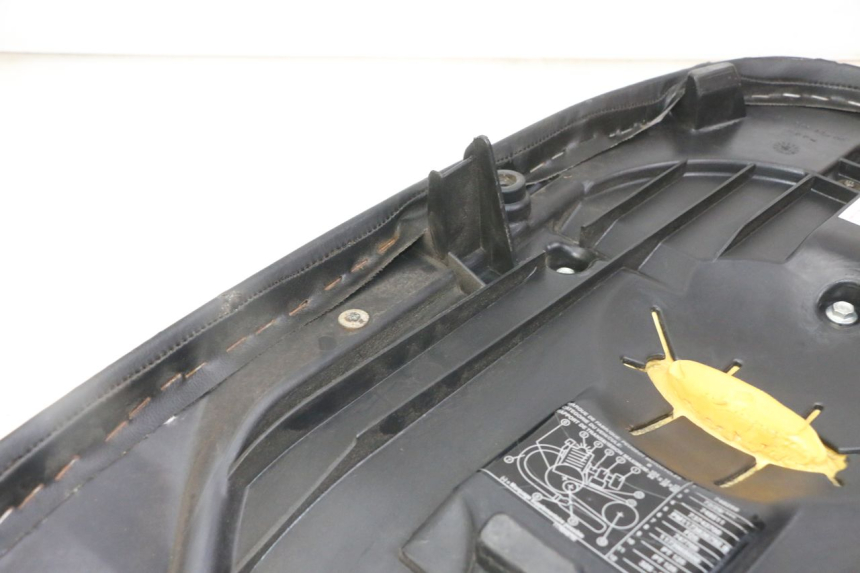 photo de SELLE PEUGEOT ELYSTAR 125 (2002 - 2007) - Détail de la pièce