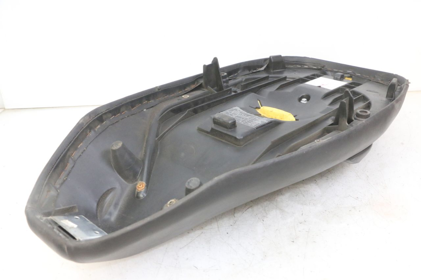 photo de SELLE PEUGEOT ELYSTAR 125 (2002 - 2007) - Autre angle de vue