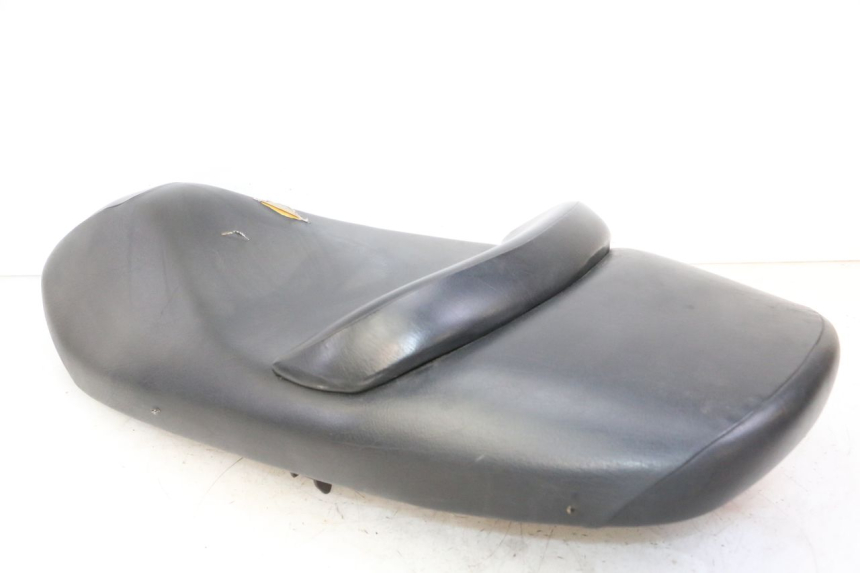 photo de SELLE PEUGEOT ELYSTAR 50 (2002 - 2014) - État de surface