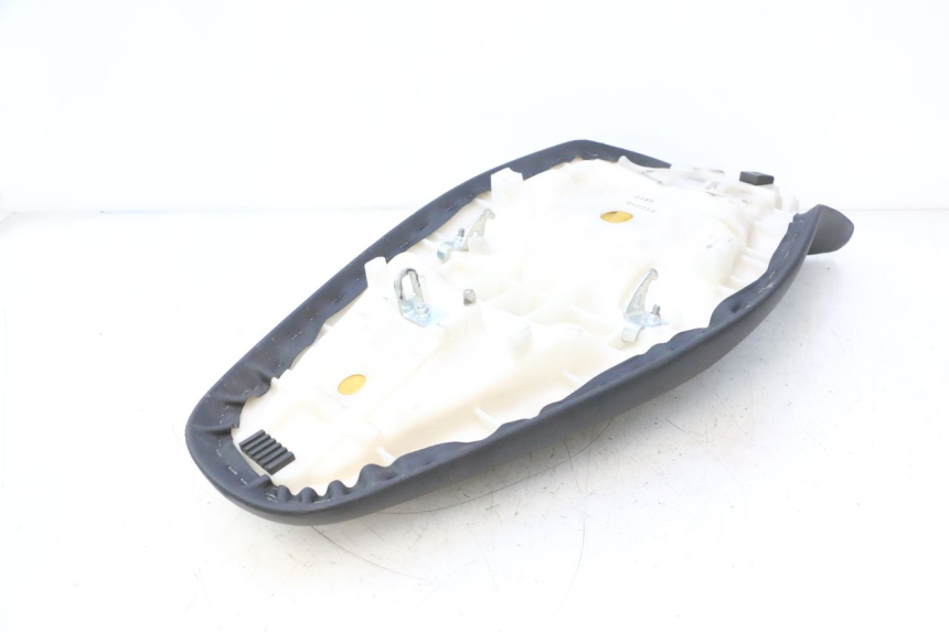 photo de SELLE KAWASAKI ER-6 ER6 N 650 (2005 - 2009) - Points de fixation