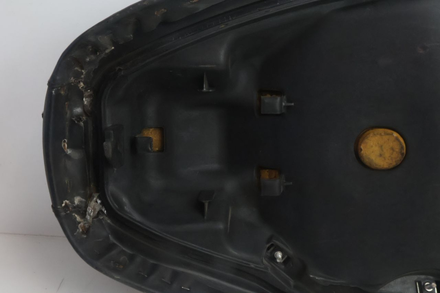 photo de SELLE HONDA FES PANTHEON 125 (2003 - 2007) - État de surface