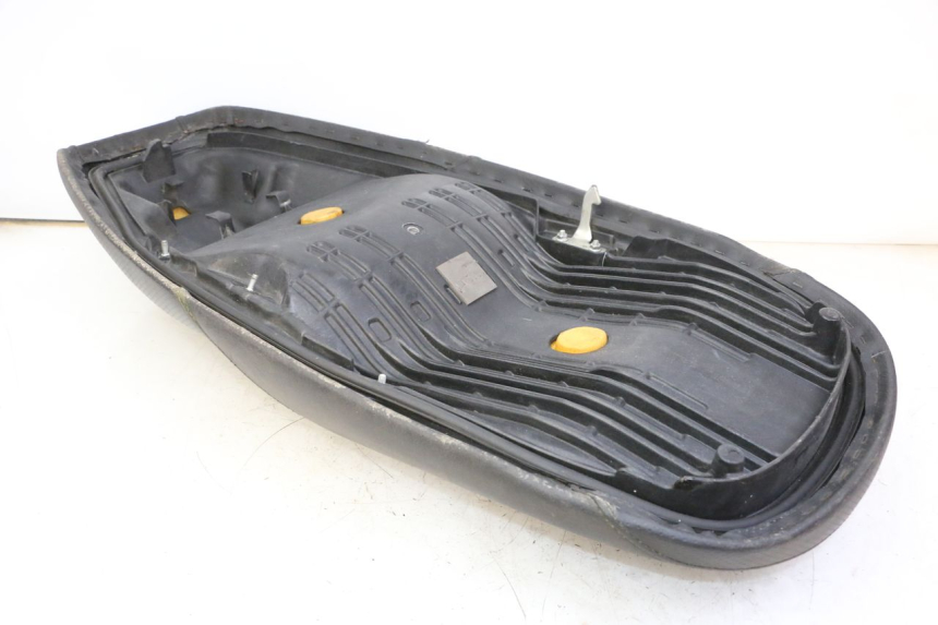 photo de SELLE HONDA FES S-WING SWING ABS 125 (2007 - 2015) - Zoom composants