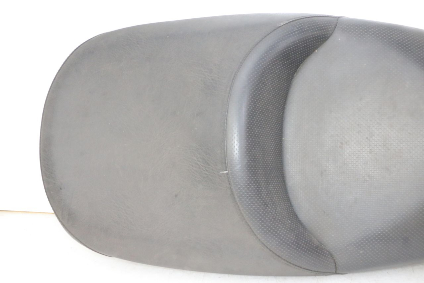 photo de SELLE HONDA FES S-WING SWING ABS 125 (2007 - 2015) - Autre angle de vue