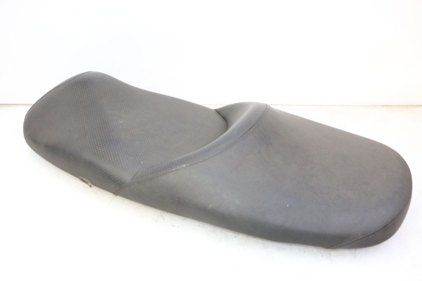 photo de SELLE HONDA FES S-WING SWING ABS 125 (2007 - 2015) - Points de fixation