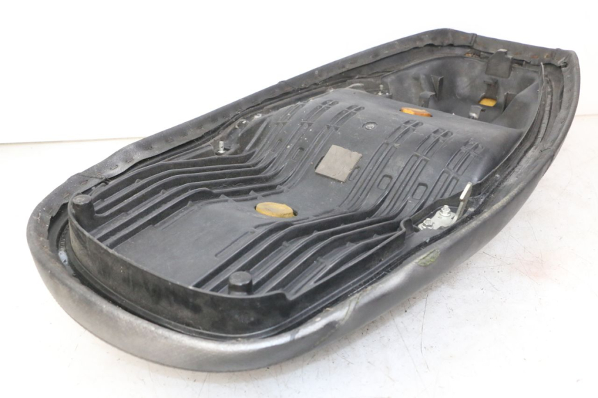 photo de SELLE HONDA FES S-WING SWING 125 (2007 - 2015) - Zoom composants