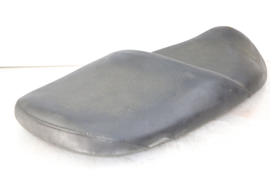 photo de SELLE HONDA FES S-WING SWING 125 (2007 - 2015) - Points de fixation