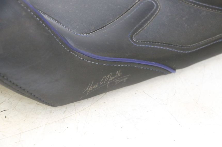 photo de SELLE YAMAHA FJR 1300 (2001 - 2005) - Aperçu profil